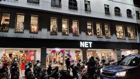 舊醫院建築閒置　連鎖服飾承租進駐曾在台南市善化區經營超過40年的謝醫院在3年前結束營運後，位於鬧區的建築物閒置，近日由一家連鎖品牌服飾店承租進駐。中央社記者楊思瑞攝　108年6月9日