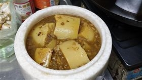 阿嬤用「骨灰罈」醃竹筍！她一看嚇傻　網笑：還好沒放照片（圖／翻攝自爆怨公社臉書）