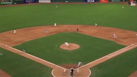 ▲教士2出局滿壘打內野滾地球竟跑回2分。（圖／翻攝自MLB官網）