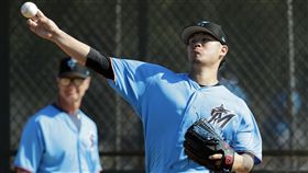 馬林魚將日裔山本喬丹拉上大聯盟。（圖／美聯社／達志影像）