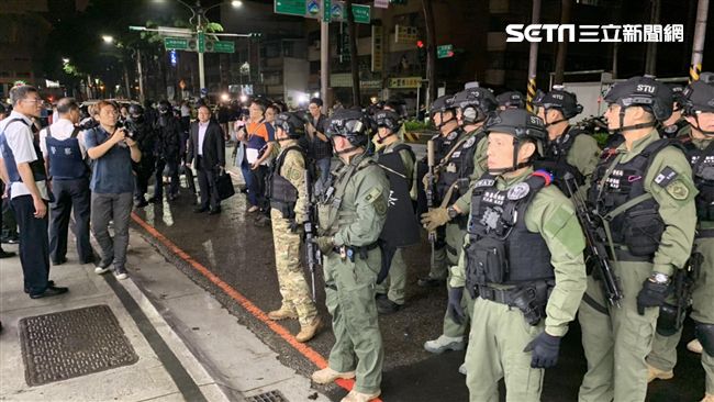 匪要11件帽T變裝！警：電影看太多