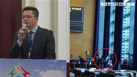 吳皇昇遭趕出議場