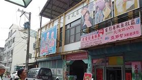 北港大復戲院整修完成　將辦懷舊音樂會雲林縣政府11日表示，建於西元1927年的北港大復戲院，在2009年公告登錄為歷史建築，2011年推動修復計畫，現已整修完成，將在22日、23日舉辦懷舊音樂會。圖為戲院整修前外觀。（雲林縣政府提供）中央社記者葉子綱傳真  108年6月11日