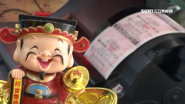 老顧客感應中大獎　彩券行真開出頭獎