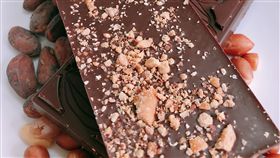 英國皇家學院巧克力大賽　屏東業者獲多獎（2）屏東縣政府12日表示，屏東巧克力品牌TC巧鋪在「英國皇家學院巧克力大賽」Tree to Bar Flavoured類別裡以「台灣花生巧克力60%」獲得銀獎。（屏東縣政府提供）中央社記者郭芷瑄傳真　108年6月12日