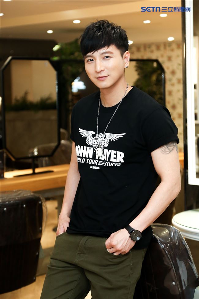 小煜接受三立新聞網專訪。（記者林士傑/攝影）