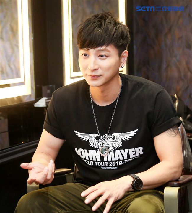 小煜接受三立新聞網專訪。（記者林士傑/攝影）