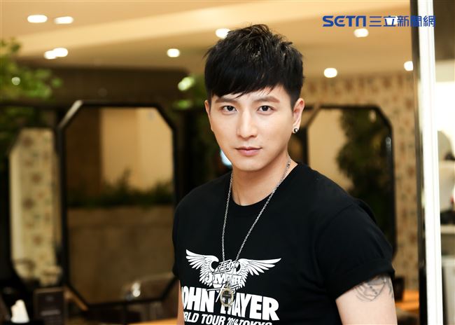 小煜接受三立新聞網專訪。（記者林士傑/攝影）