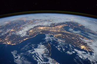 Google晶片升空！太空AI資料中心有譜？