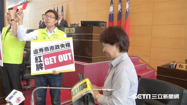 遭列9大罪狀　盧秀燕團隊被趕出議場
