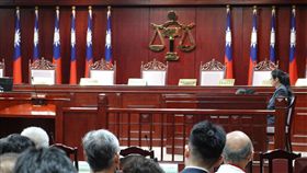 大法官年改釋憲說明會　提案立委未出席司法院大法官會議受理立法委員林德福等人提出公務員、教師年改的聲請釋憲案，15日舉行公開說明會，但聲請釋憲的多位立委未出席，聲請人席空無一人。中央社記者林長順攝　108年5月15日