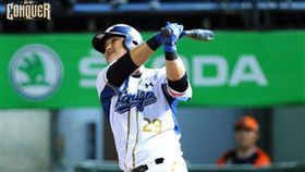 ▲陳俊秀6局下滿貫砲中大獎，獲汽車1部。（圖／翻攝自Lamigo Monkey臉書）