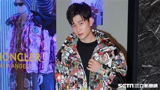 不愛浮誇風！周興哲身穿塗鴉夾克帥炸