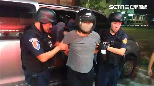 殺警嫌涉重罪有逃亡之虞　遭羈押禁見