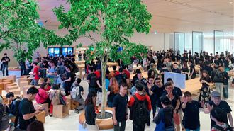 人潮擠爆！Apple信義A13開幕