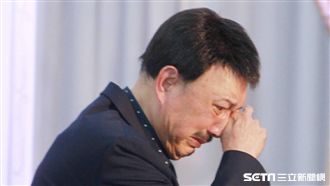 沒錢時叫我「乾爹」！余天淚送賀一航