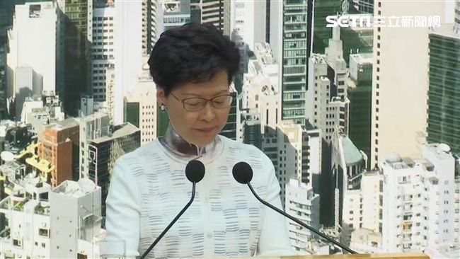 躲起來不下台　林鄭月娥爆躲廁所偷哭