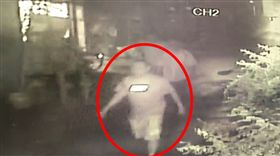 台南,劉三榮,殺警,槍擊,開槍,練歌場,監視器。翻攝畫面