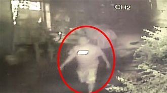 殺警歹徒超囂張　開槍後大搖大擺離開