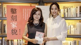 張鈞甯昨現身媽媽鄭如晴新書分享會。（圖／翻攝自鄭如晴臉書）