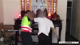 白衣男動手打消防救護員