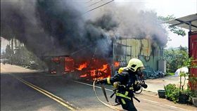 台中市2名義消縱火燒死土狗（翻攝畫面）