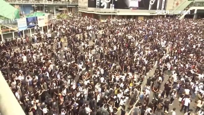 反送中再上街！何韻詩創臨時基金力挺