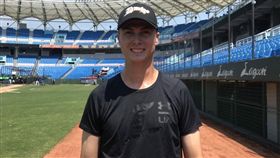 桃猿新洋將冠猛報到。（圖／Lamigo桃猿提供）