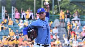 富邦悍將洋投包林傑。（圖／記者王怡翔攝影）