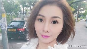 現年48歲的港星顏仟汶/臉書