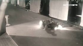 V撞人反遭毆2400