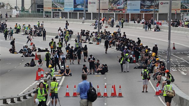 憂警設陷阱　反送中示威者撤離夏愨道