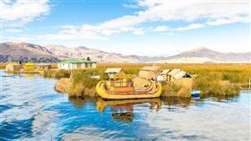 2 的的喀喀湖shutterstock_158988716.jpg