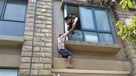不滿媽逼婚　陸男「鬧脾氣」跳樓／錢江晚報