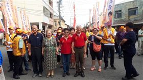 尤碧鈴、柯爸、柯媽／翻攝自尤碧鈴 - 港區一點靈臉書