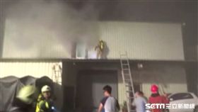 雲林大賣場失火