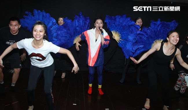 丁噹「搭錯車」音樂劇演出。（記者邱榮吉/攝影）