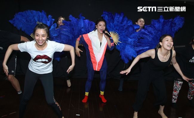 丁噹「搭錯車」音樂劇演出。（記者邱榮吉/攝影）