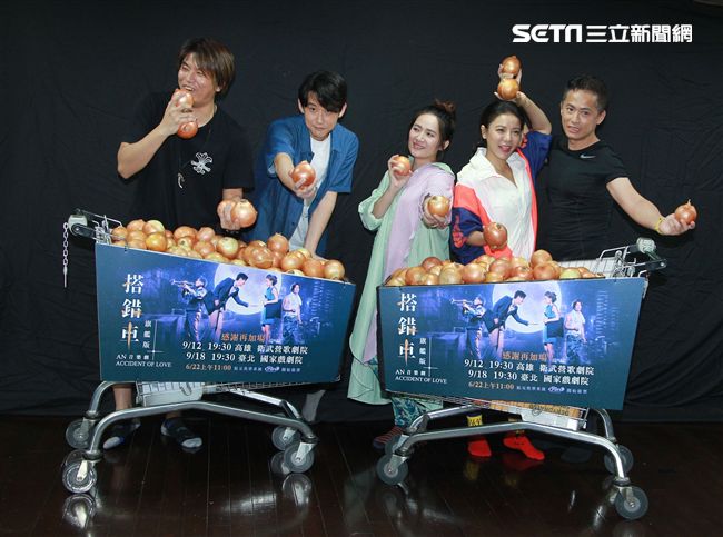 阿弟、陳乃榮、丁噹、羅美玲、王柏森「搭錯車」音樂劇加場排練。（記者邱榮吉/攝影）