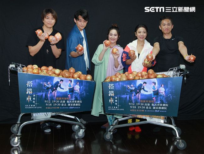 阿弟、陳乃榮、丁噹、羅美玲、王柏森「搭錯車」音樂劇加場排練。（記者邱榮吉/攝影）