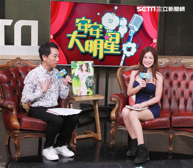 羚小鹿(寫真集宣傳)安安大明星。（記者邱榮吉/攝影）