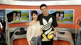 余秉諺、王依蕾上阿甘跟小路《民視17shoppingGo》
圖／民視提供