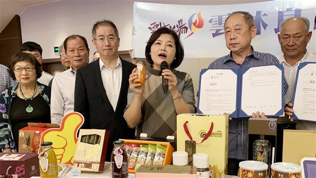 張麗善行銷農特產　獲中國訂單逾2億
