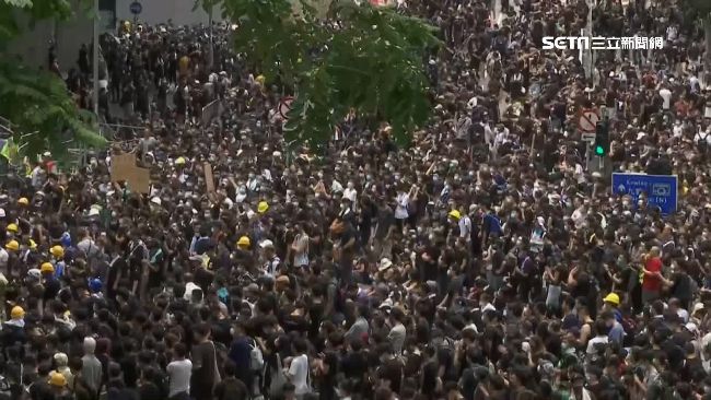 不回應5大訴求！香港黑潮再圍港府