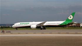 長榮首架787-10夢幻客機抵台長榮航空新購置波音787-10夢幻客機，首架在美國交機後，21日下午順利降落桃園機場，低調加入機隊服務，預估月底可正式上線。（長榮航空提供）中央社記者汪淑芬傳真　108年6月21日