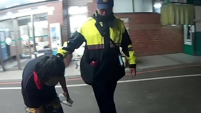神棍性侵2女「吸陽氣」　狂念咒躲警