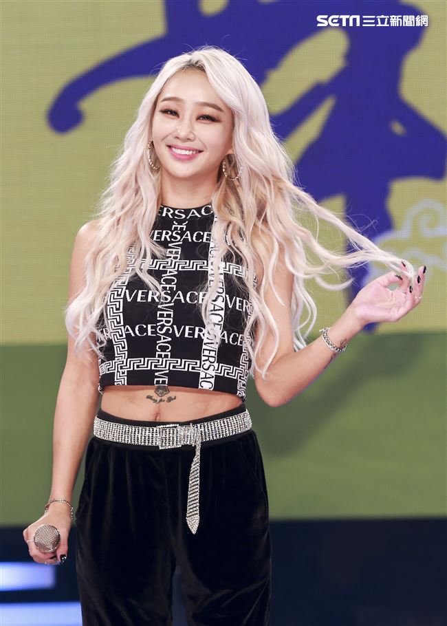 南韓女團SISTAR性感女歌手孝琳參加MTV《2019舞林爭霸大賽》擔任評審。（記者林士傑/攝影）