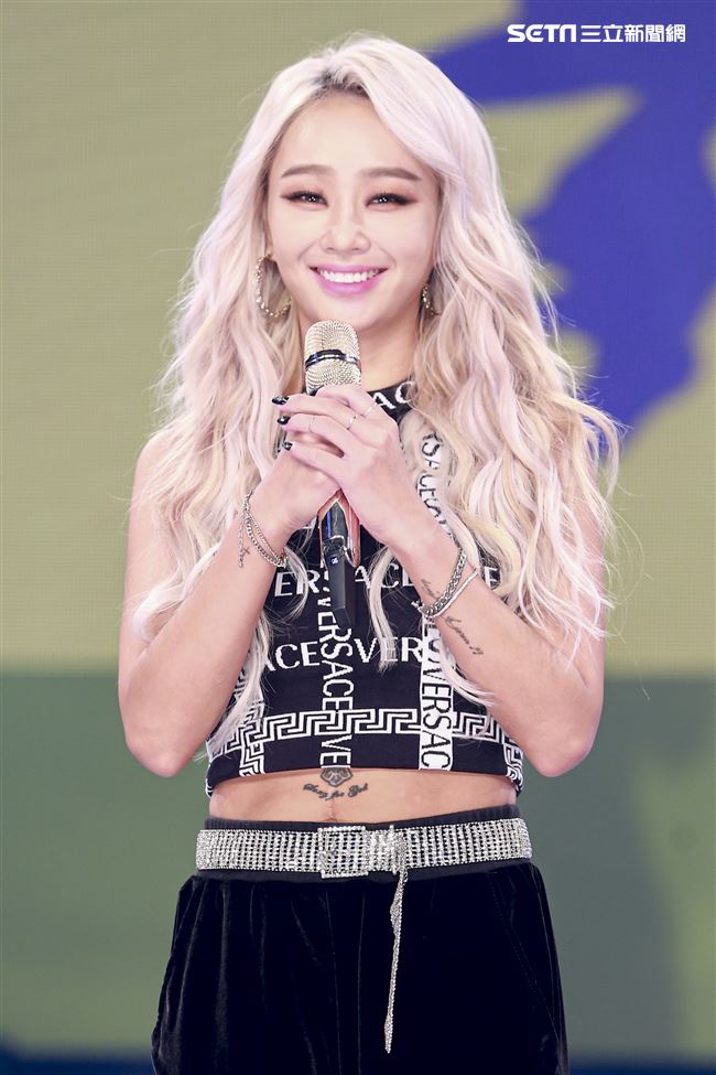 南韓女團SISTAR性感女歌手孝琳參加MTV《2019舞林爭霸大賽》擔任評審。（記者林士傑/攝影）