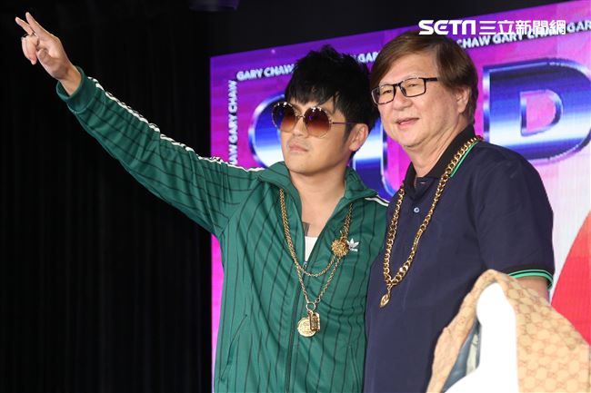 曹格以全新身分「曹小格」推出全新創作專輯「曹小格Super Junior」，滾石段鍾潭總經理現身力挺。（記者林士傑/攝影）