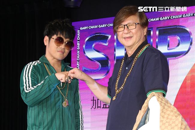 曹格以全新身分「曹小格」推出全新創作專輯「曹小格Super Junior」，滾石段鍾潭總經理現身力挺。（記者林士傑/攝影）